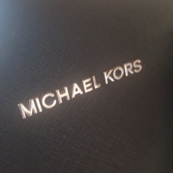 Michael Kors purse - Picture 8 of 8